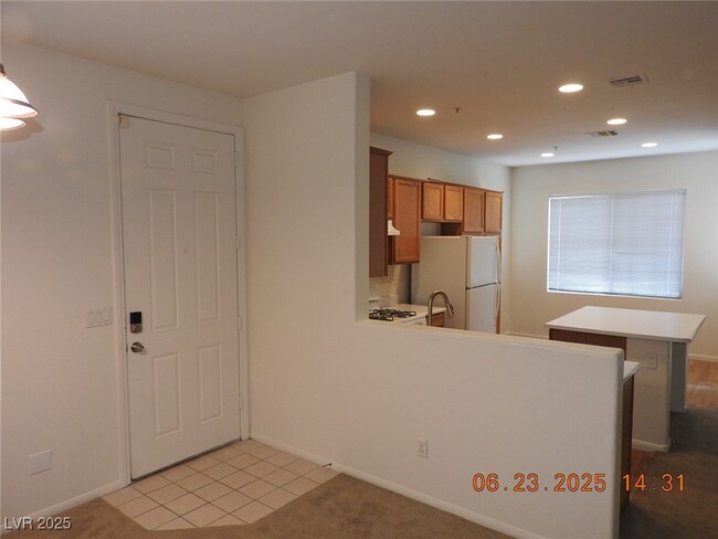 Photo - 707 W Sea Harbor Ct