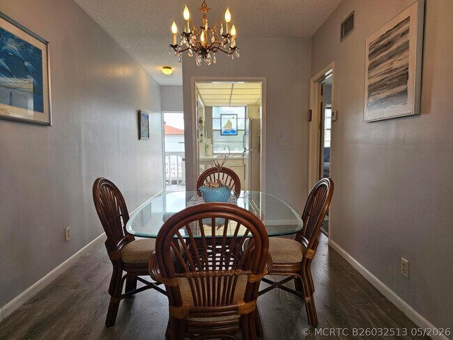 Photo - 17 S Lakeside Dr Unit 4