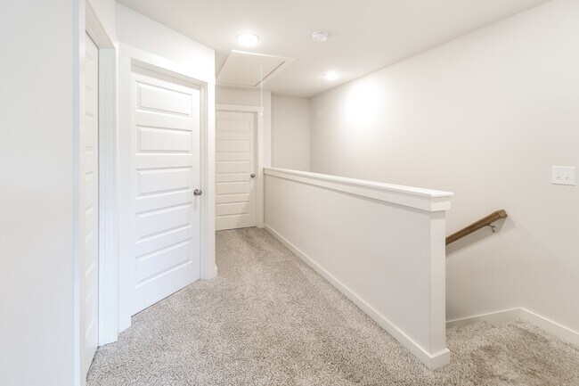 Photo - 671 The Heights Ln