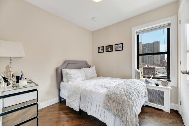 Photo - 153 E 26th St Unit 8A