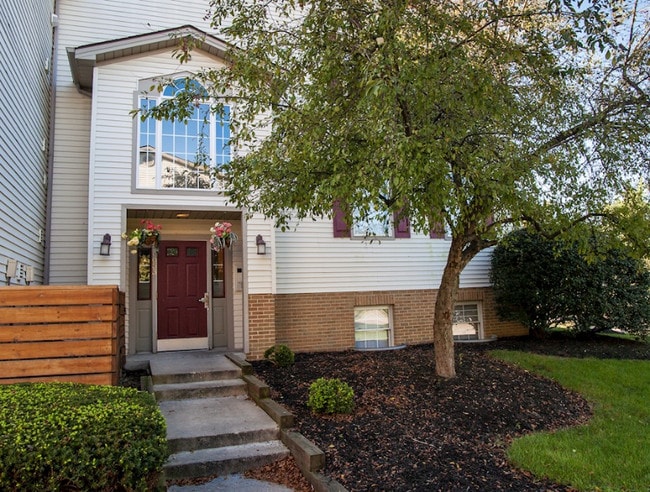 Photo - Applecrest Village Apartments