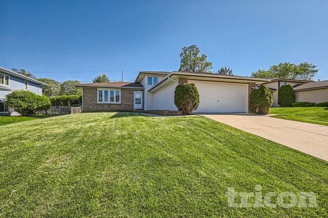 Photo - 285 Polo Club Dr