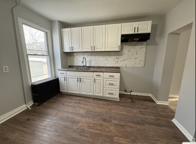 Building Photo - 54 Harrison Ave Unit 4