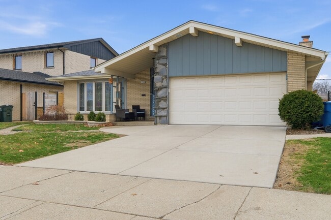 Photo - 9728 S Tripp Ave