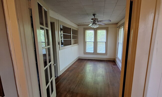 looking into dining room - 3228 Washington St Unit #4