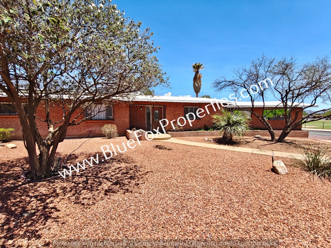 Photo - 5755 E 6th St-