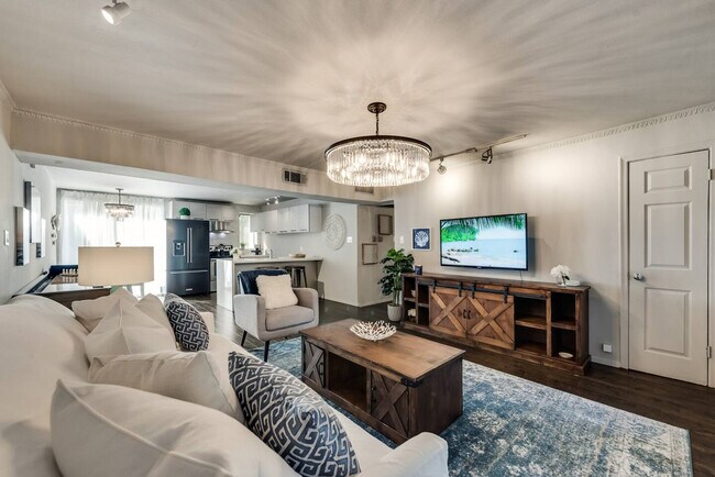Building Photo - 6015 Gaston Ave Unit ID1309593P Rental