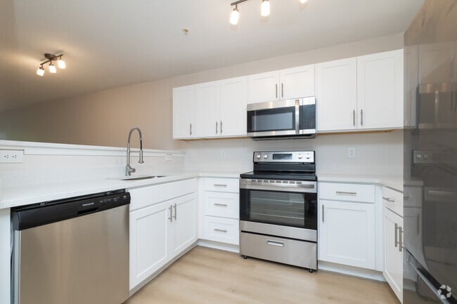 2BR, 2BA - 1,109SF - Kitchen - Westmont Commons
