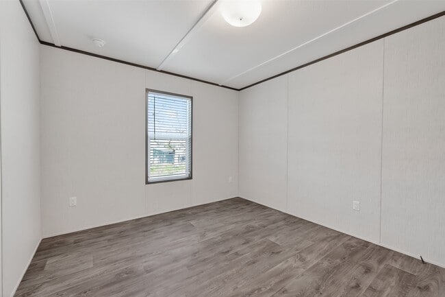 Photo - 6019 Jake Ln