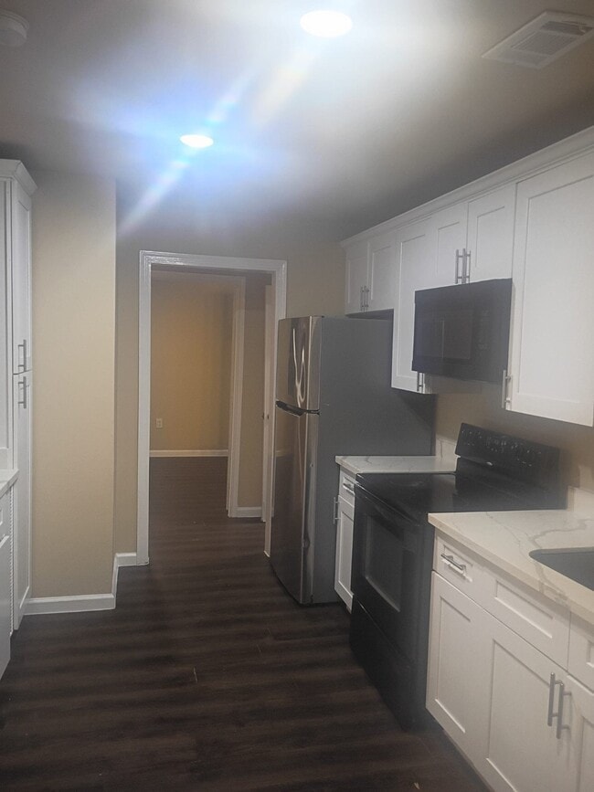 Photo - 3014 Bloomfield St