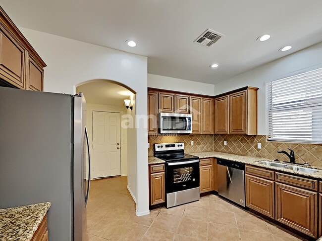 Photo - 576 E Calle De Ocaso