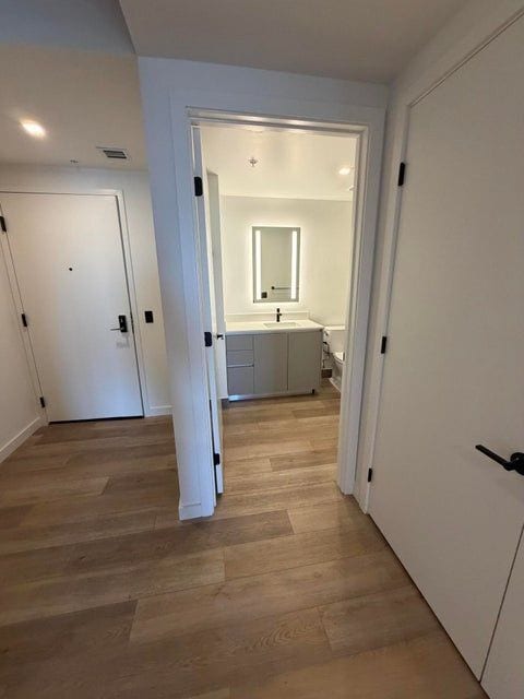 Photo - 307 SW 5th St Unit 901