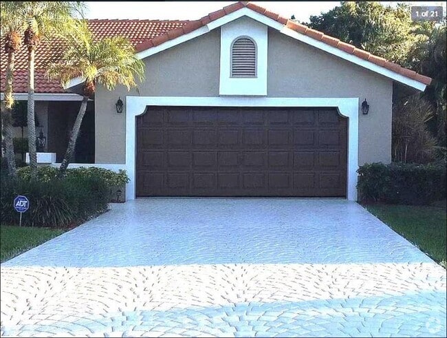 Building Photo - 4207 NW 70th Ln Rental