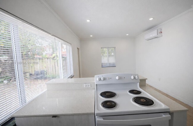 Photo - 572 NE 67th St Unit 5