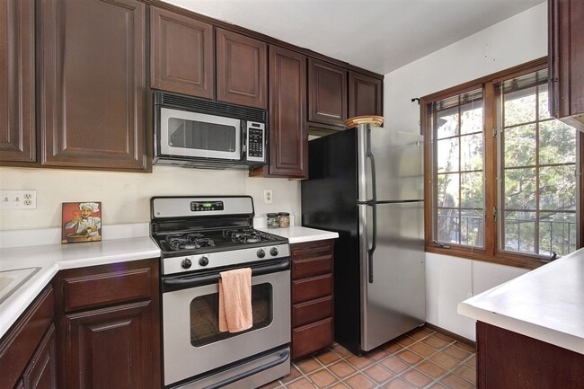 Photo - Prime La Jolla Location – Pool, Tennis & Village Living at Your Doorstep