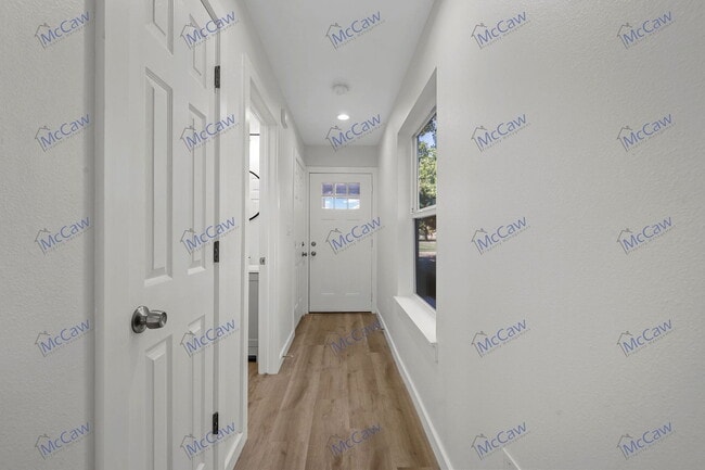 Photo - 2025 Grainger St