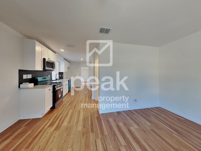 Photo - $1600! 3Bed/1Bath Home in Fort Worth! Tour...