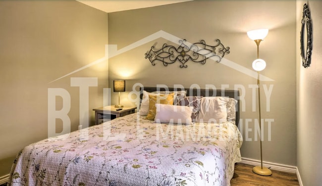 Photo - Great Walk-In Unit!