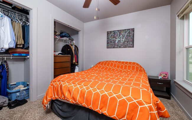 Photo - 174 NE 49th St