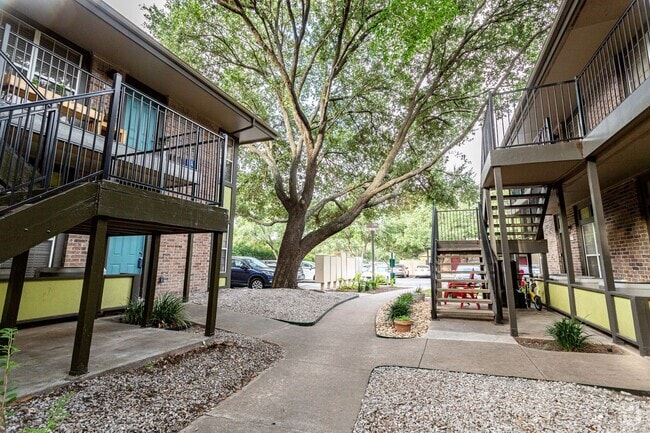 Building Photo - Beautiful and Cozy 1 Bedroom 1 Bathroom Ho... Rental