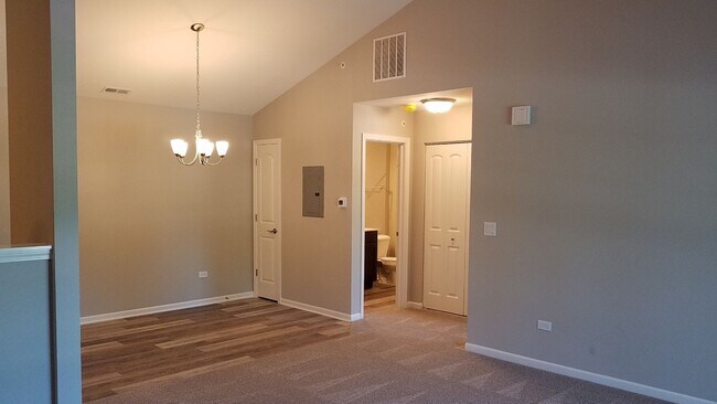 Chestnut - 2Br/2Ba Rental Home - Second Floor - Chestnut - 2Br/2Ba Rental Home - Second Floor