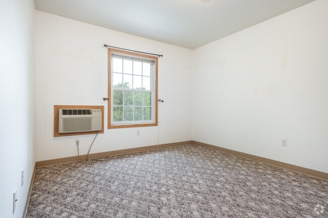 1BR, 1BA - 654SF - Bedroom