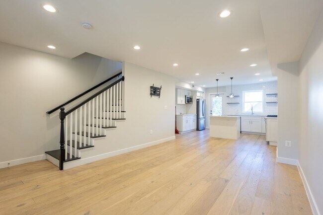 Photo - Beautiful 3 BR/3 BA Townhome in Brentwood!
