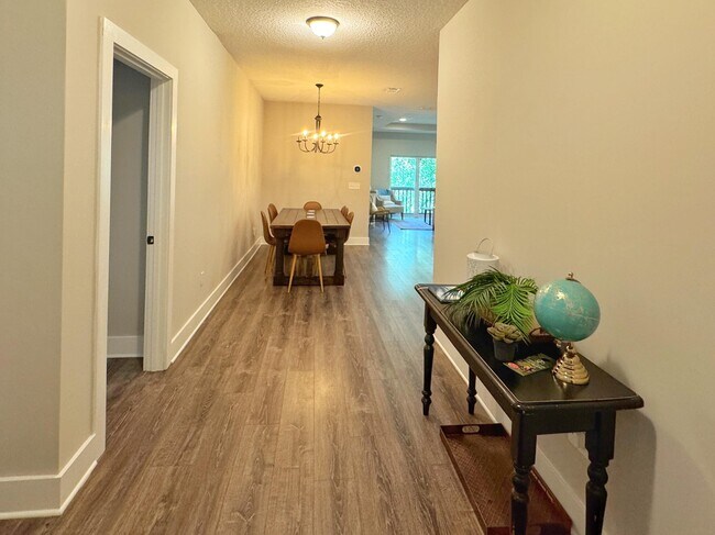 Photo - 2523 Oleander St