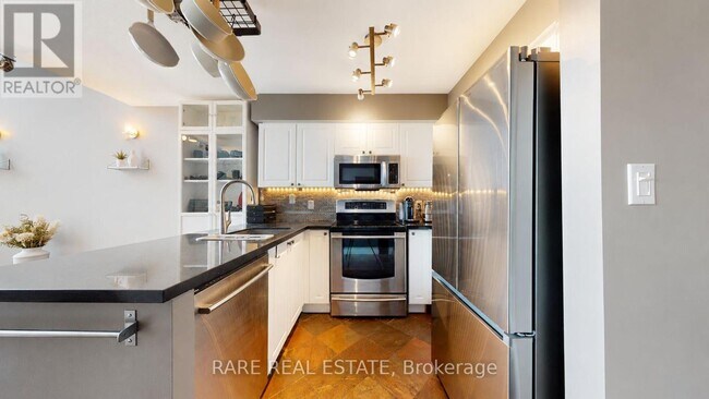 Photo - 250 Manitoba St Unit 832