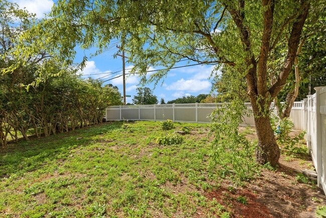 Photo - 129 Maple Ave Apartment Unit B