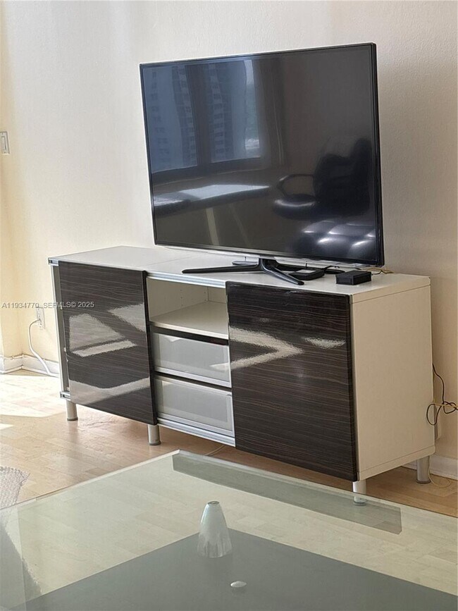 Photo - 1825 S Ocean Dr Unidad 12