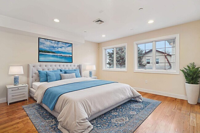 Photo - 124 68th St Unit 203