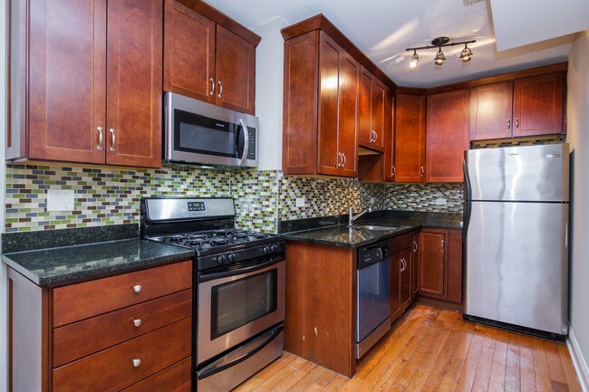 Photo - 6501 N Claremont Ave