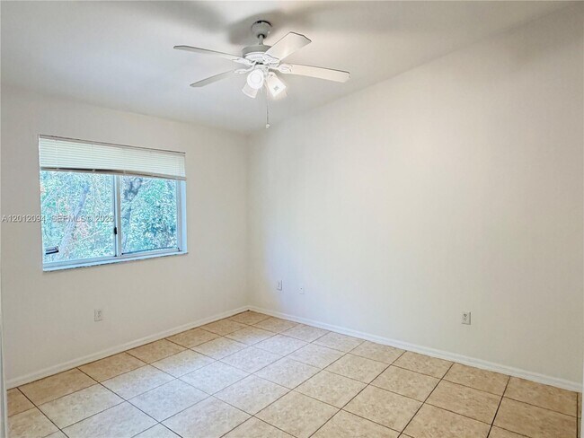 1300 SE 31st Ct Unidad 201-36
