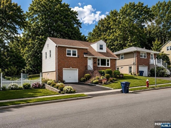 Photo - 432 Hamilton Pl