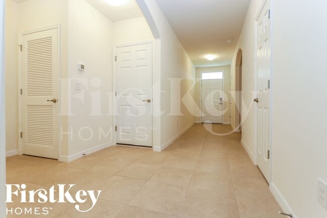 Photo - 2718 SW 8th Ct