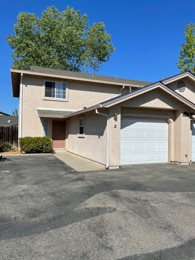 call817 - call817 Apartment Unit 2