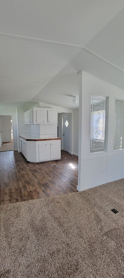 Building Photo - Ready to Move in Rental