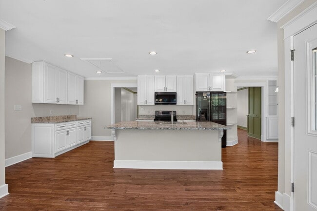 Photo - 11880 Provident Dr