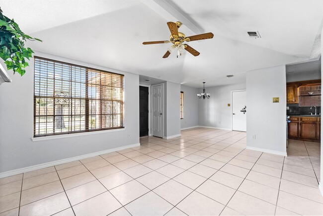 Photo - 13806 Long Glen Dr Casa