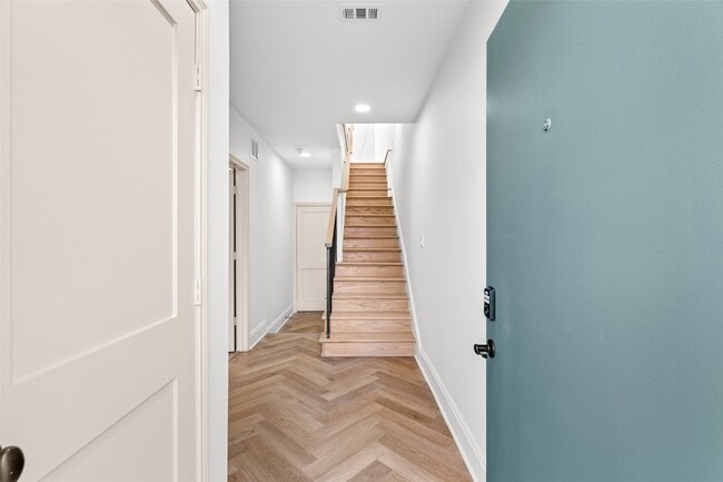 Photo - 4030 Gilbert Ave Unit 3