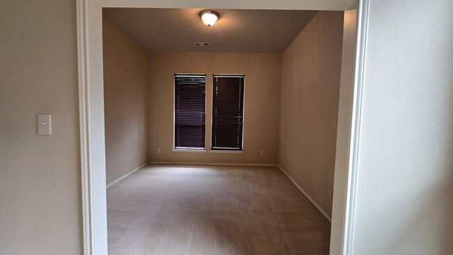 Photo - 2918 Hebert Trail Dr