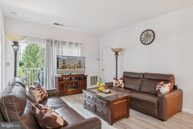 Photo - 11322 Westbrook Mill Ln Unit 204