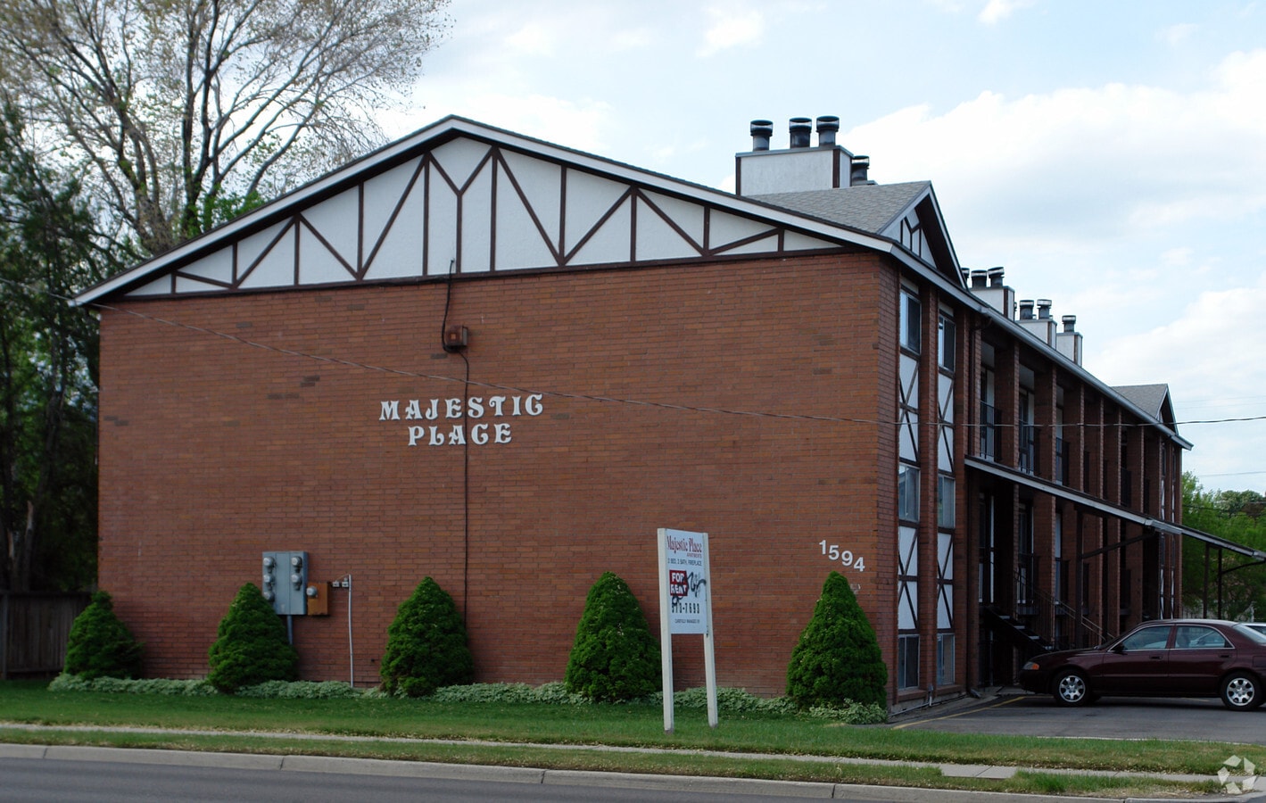Majestic Place - Majestic Place Apartments