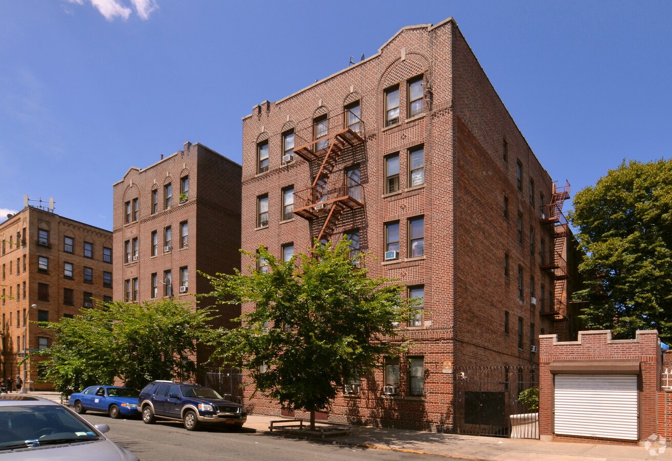 Photo - 1562-1580 Thieriot Ave