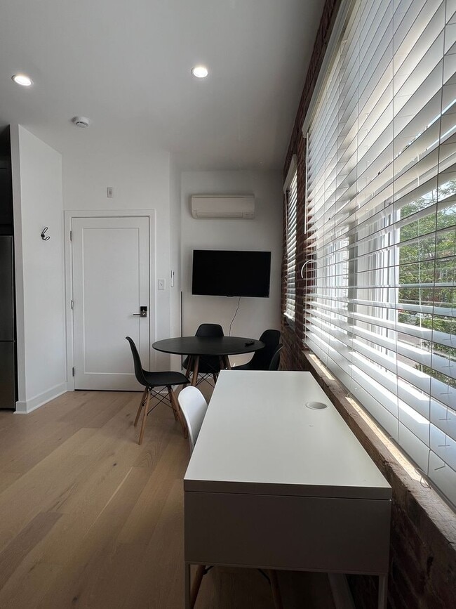 Photo - GEORGETOWN FLATS