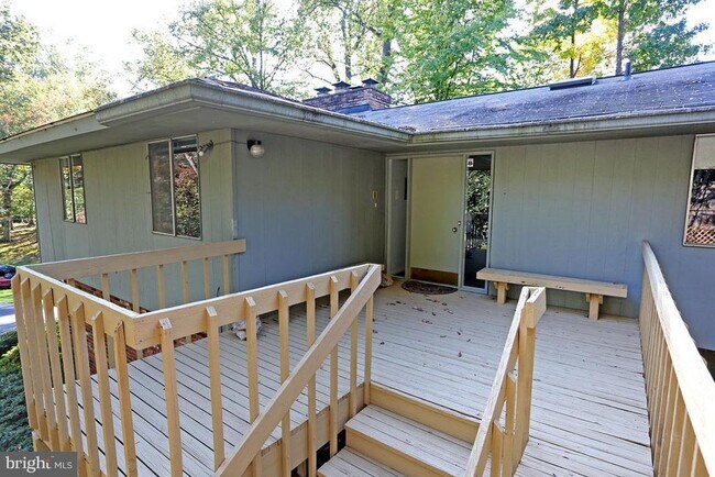 Photo - 6900 Heatherhill Rd