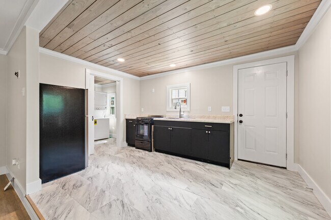 Photo - 228 Amelia St Unit 228 Amelia #B