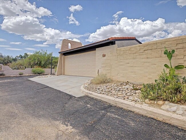Photo - Beautiful Fully Furnished Home with Upgrades & Community Amenities!