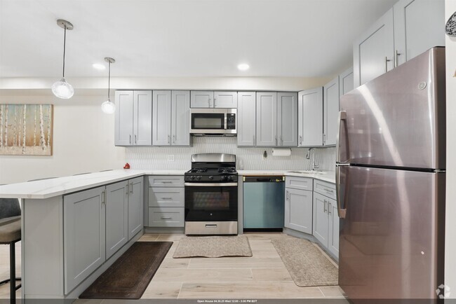 Building Photo - 949 Summit Ave Unit 1 Rental